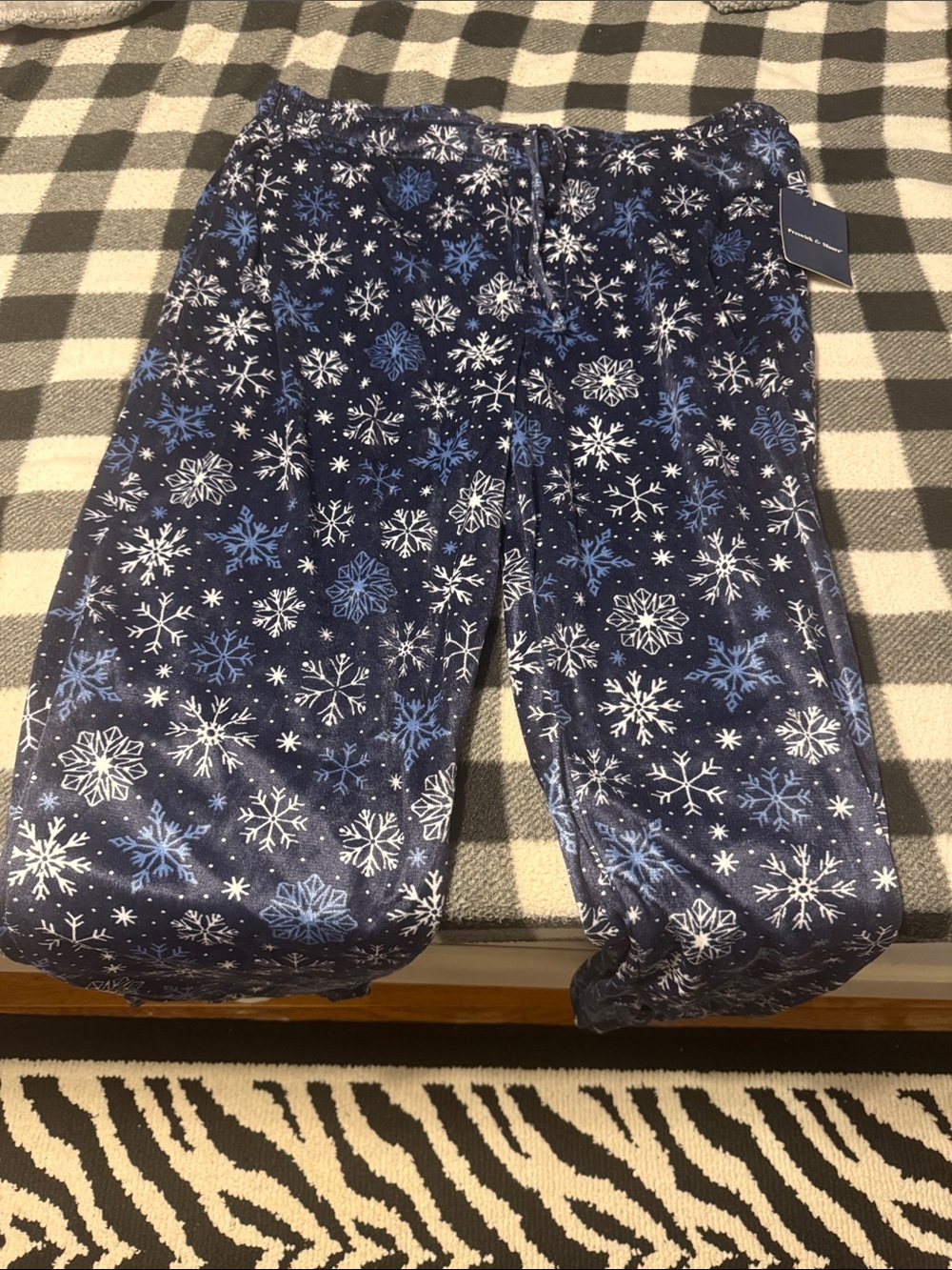 Preswick & Moore Navy and Light Blue Snowflake Pajama Bottoms